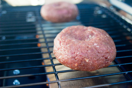 burger on grill how to (3 of 2)