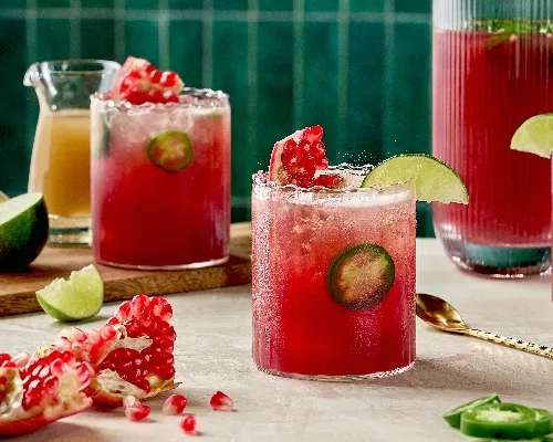 Spicy Pomegranate Ginger Fizz